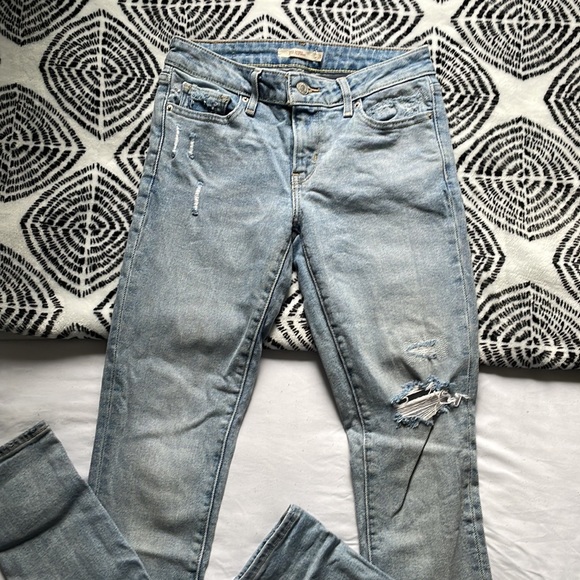 LEVIS skinny 711 Jeans - Picture 3 of 4